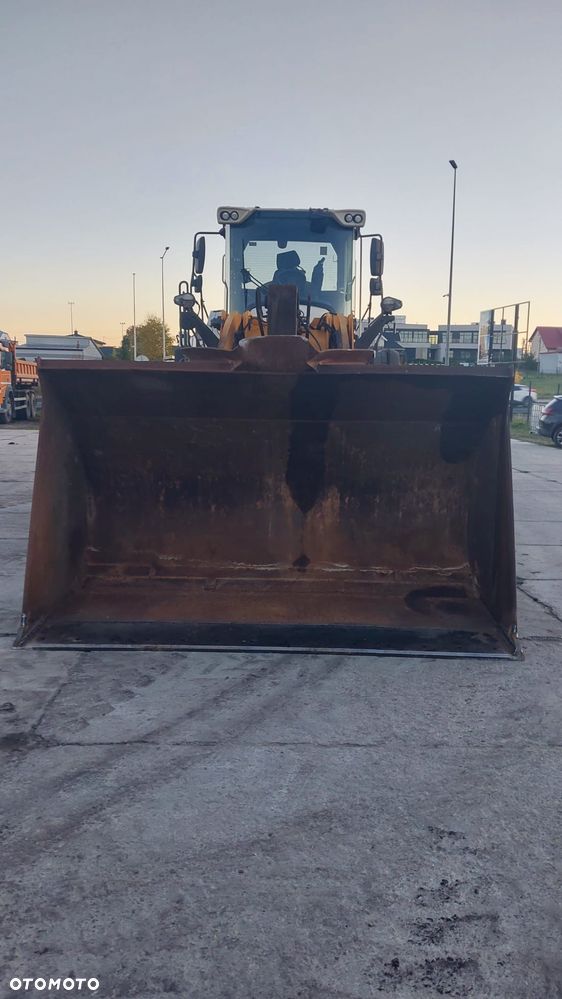 Liebherr L580 - 13