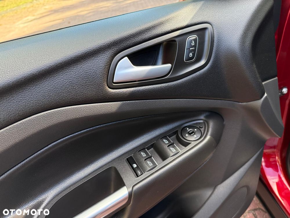 Ford Kuga - 19