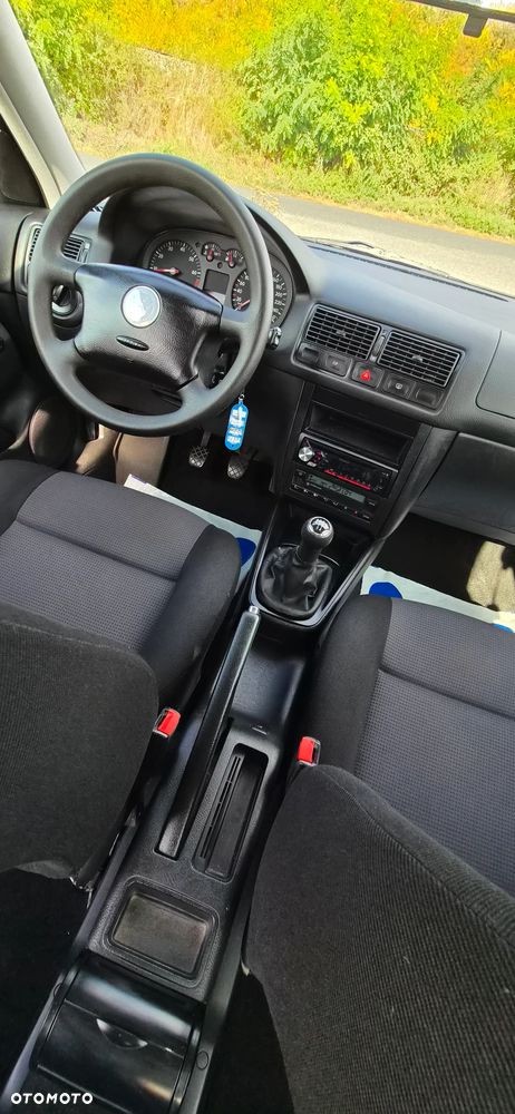 Volkswagen Golf - 19