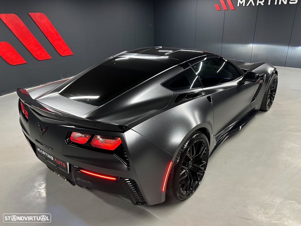 Chevrolet Corvette - 18