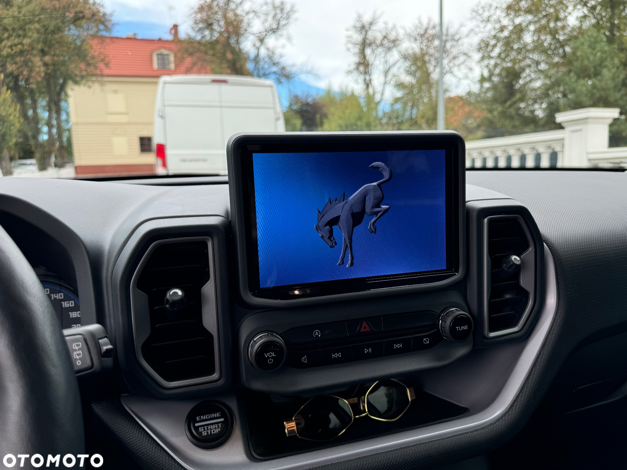 Ford Bronco - 15