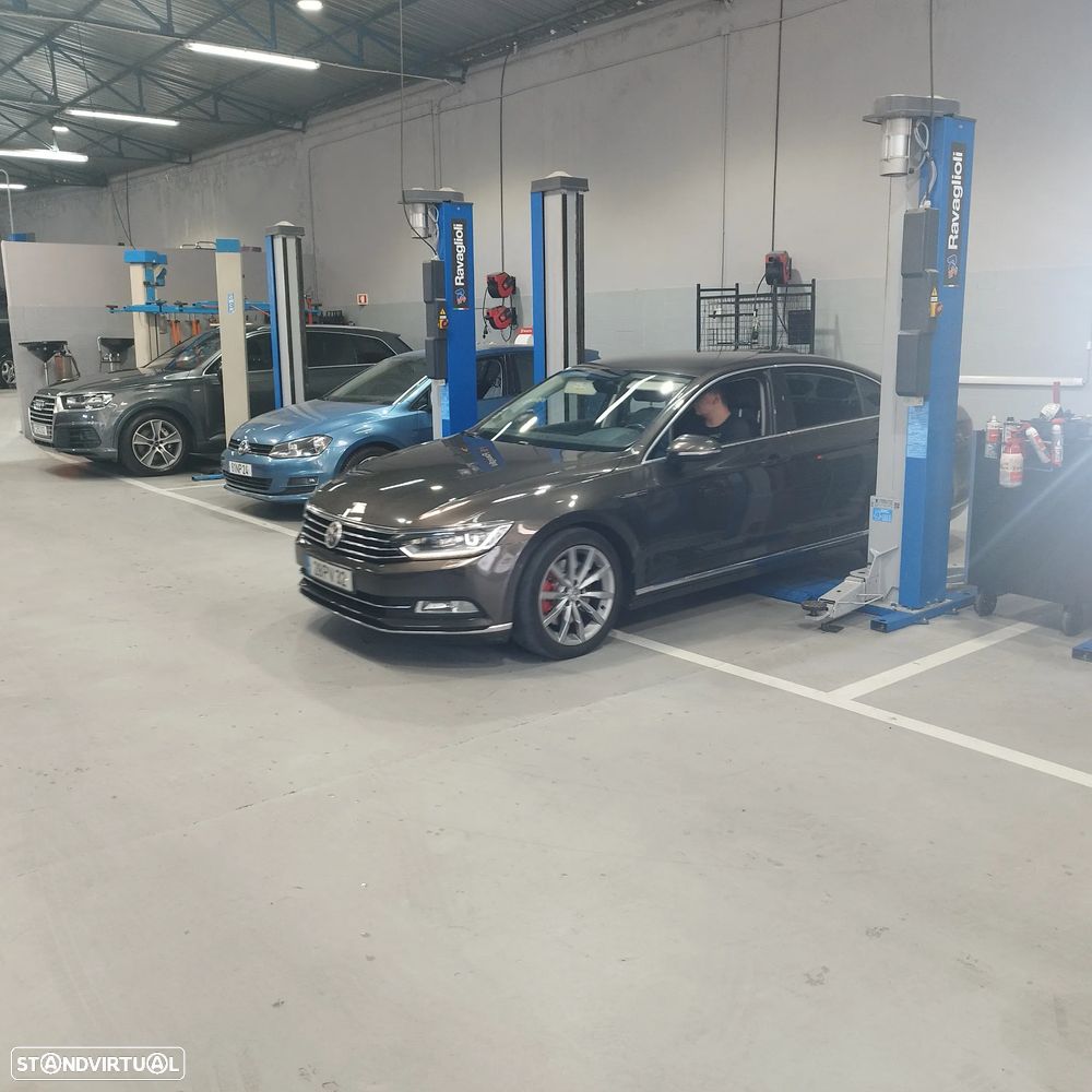 VW Passat 2.0 TDI R-Line DSG 4Motion - 16