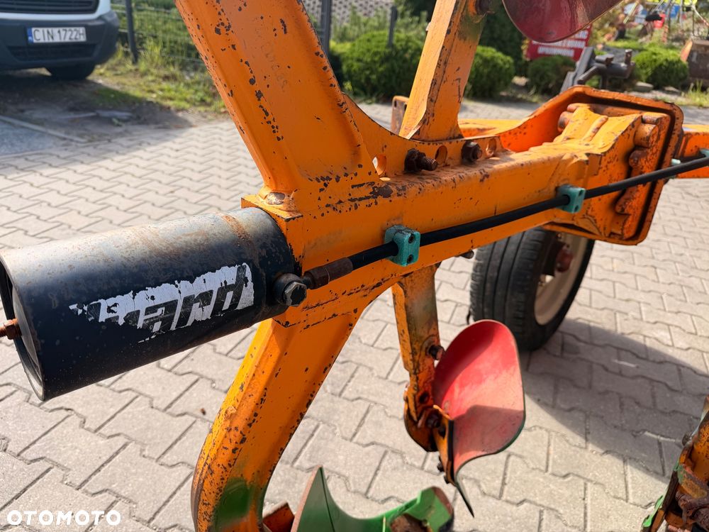 Kverneland Huard Master 120 Import 4-skibowy Zabezpieczenia NonStop - 11