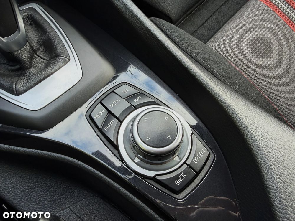 BMW X1 xDrive20d Sport Line - 30