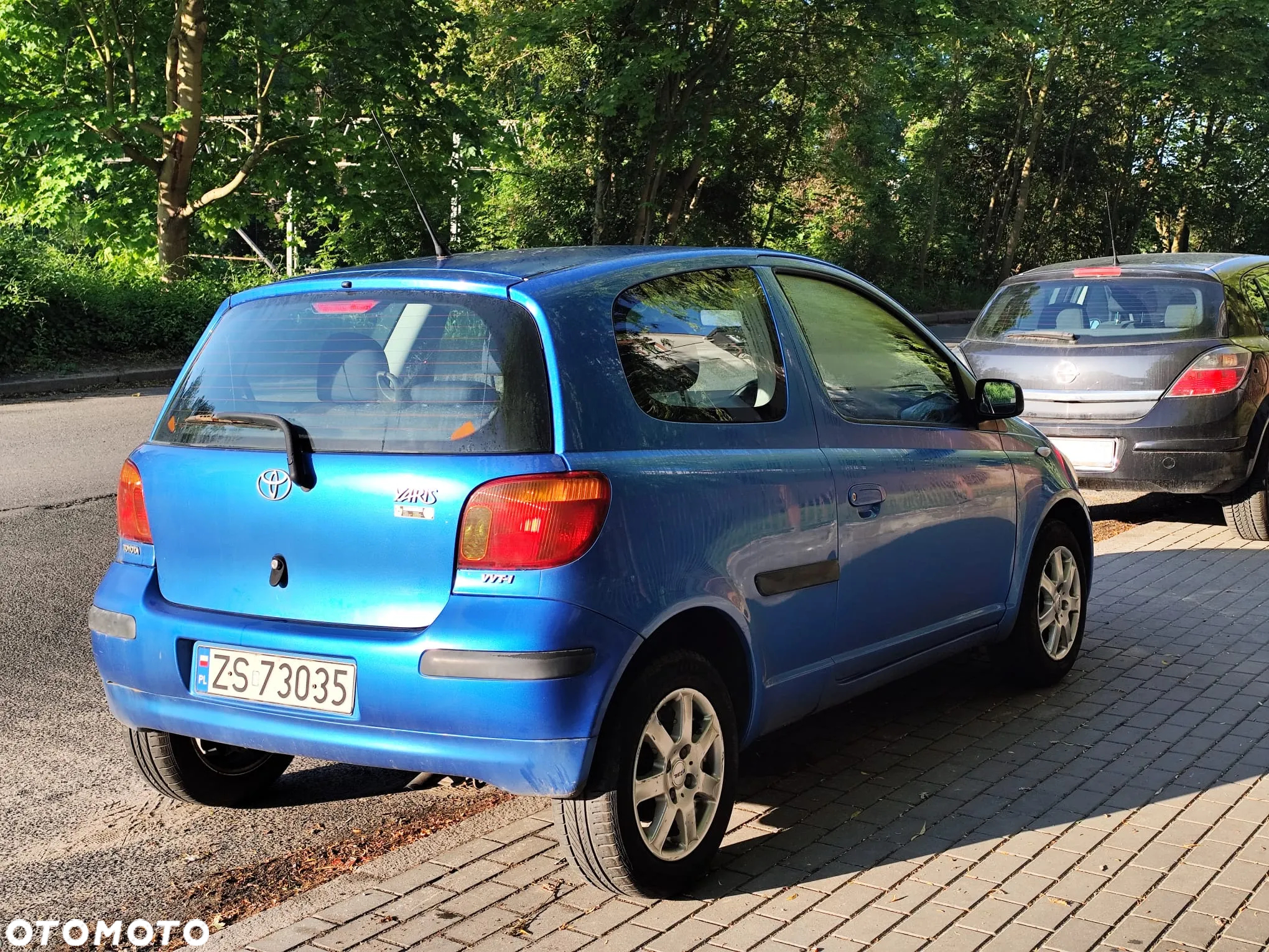 Toyota Yaris 1.0 Base - 2