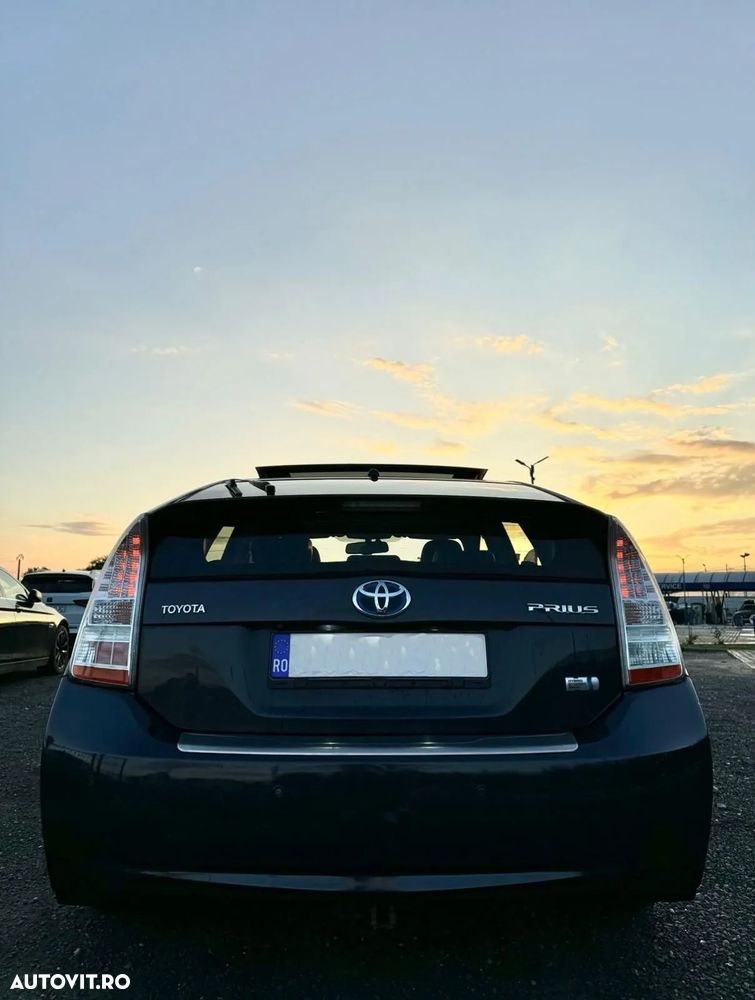 Toyota Prius - 3