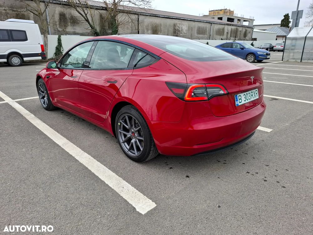 Tesla Model 3 - 2