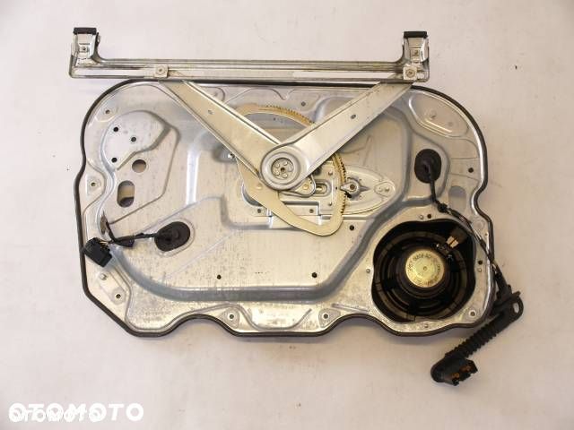 Ford Focus Podnosnik szyby prawy przedni 2 II 04r - 4