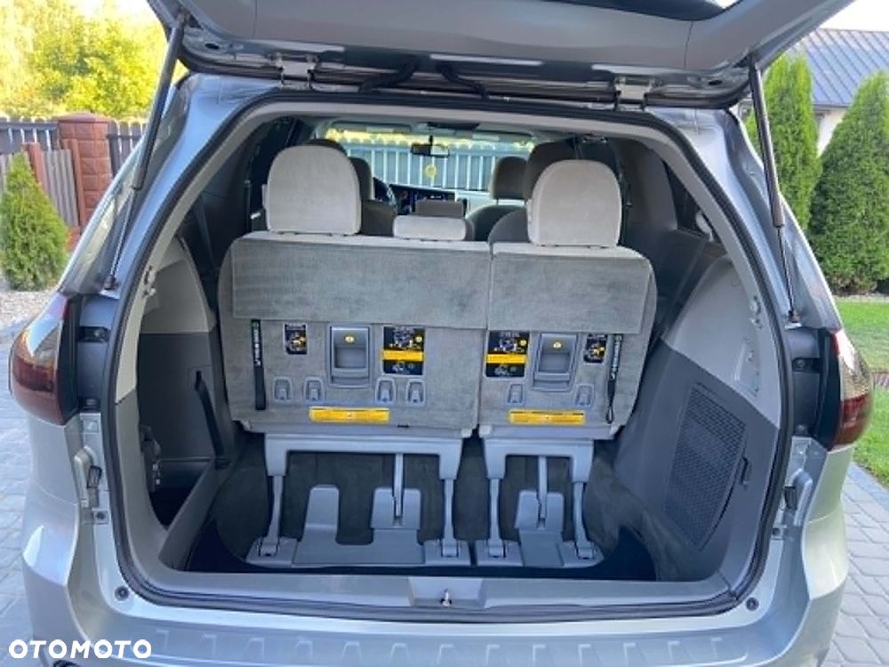 Toyota Sienna 3.5 V6 SE - 14