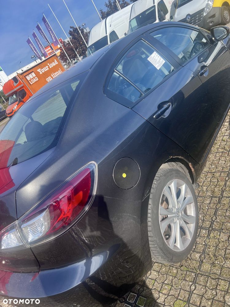Mazda 3 - 4