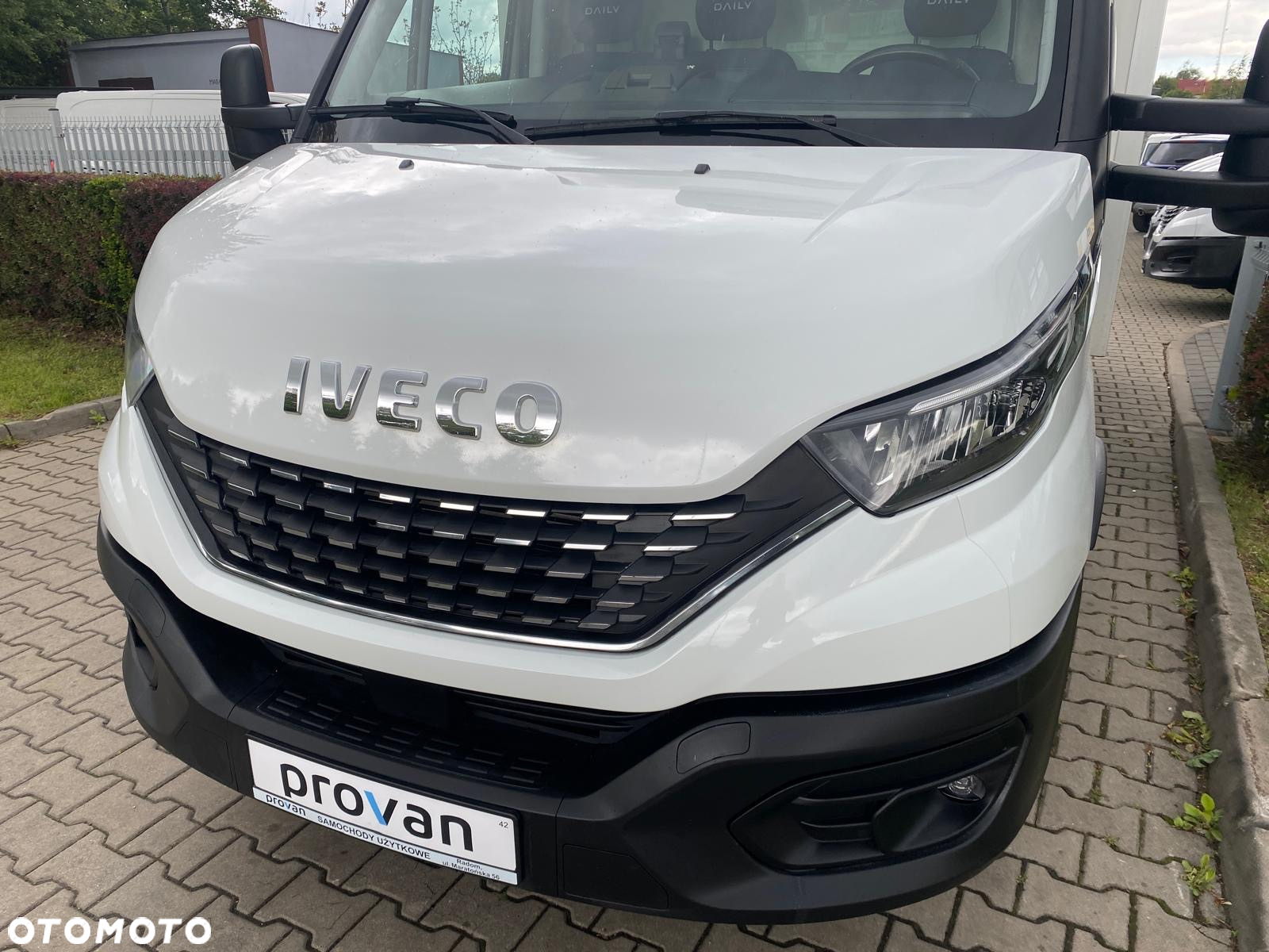 Iveco DAILY 35-160 HI-MATIC KONTENER 8EP CHŁODNIA THERMO KING WINDA ZEPRO - 6