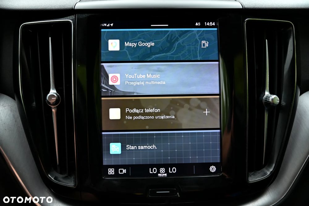 Volvo XC 60 B4 D AWD Geartronic Momentum Pro - 32