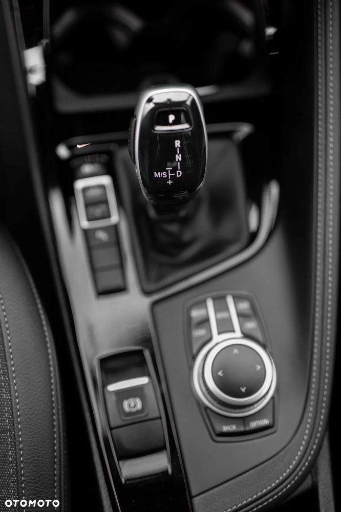 BMW X1 sDrive20i Sport Line - 13