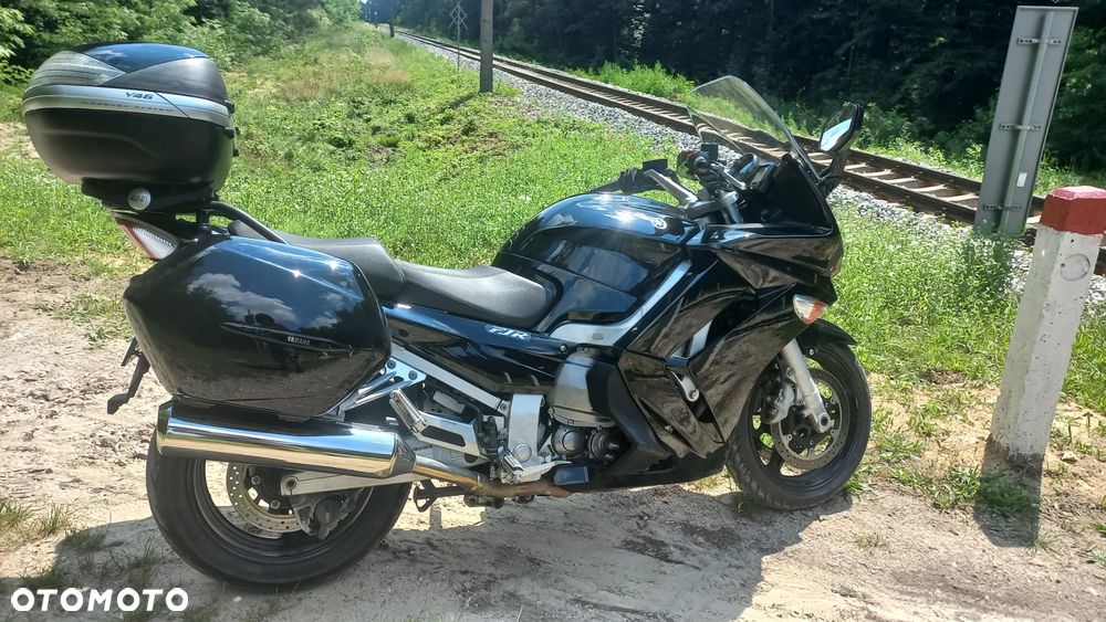 Yamaha FJR - 6