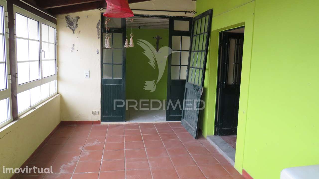 MORADIA TIPOLOGIA T3 E TERRENO EM CÂMARA DE LOBOS - Grande imagem: 4/10