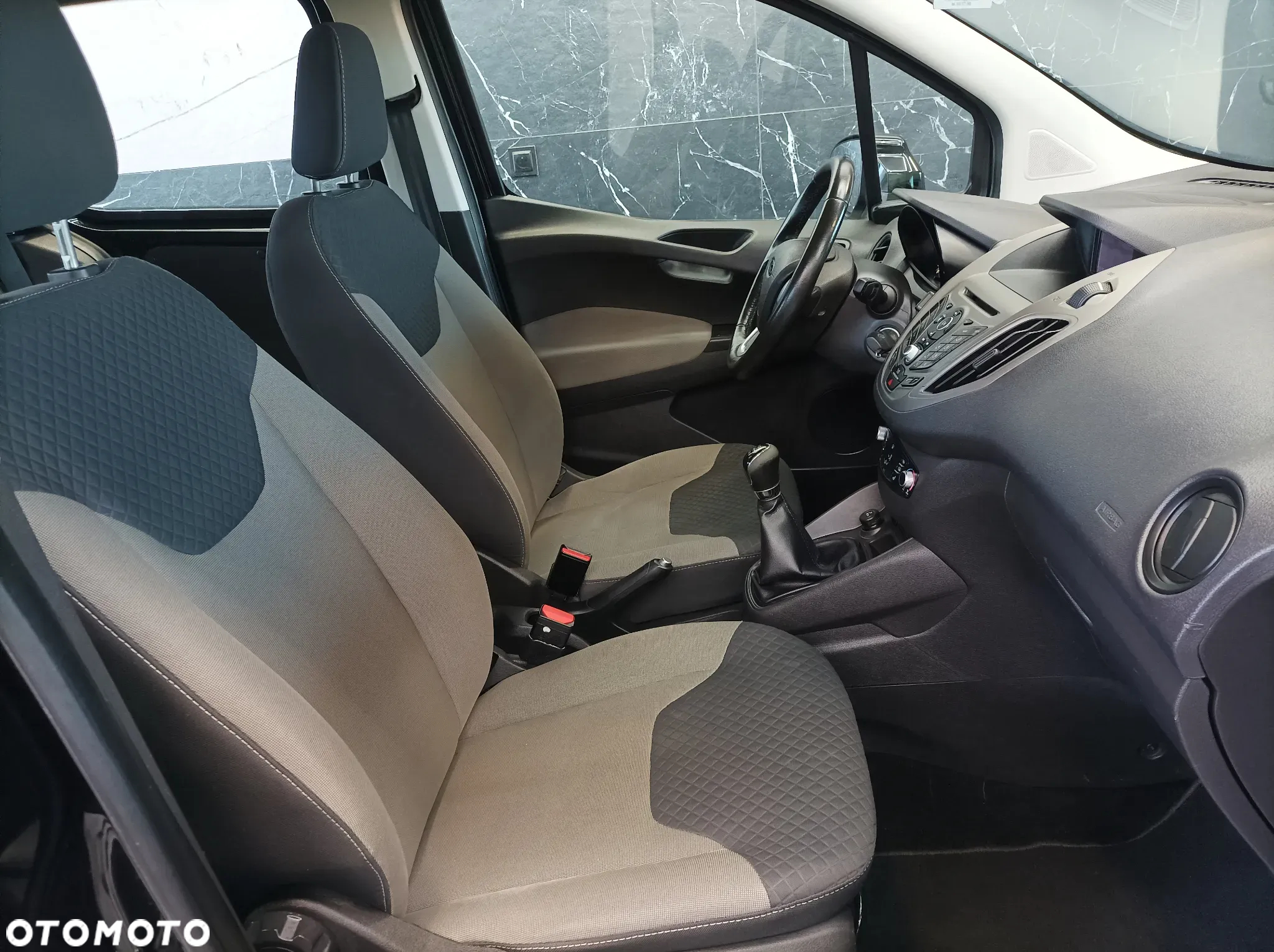 Ford Transit Courier S&S Trend - 24