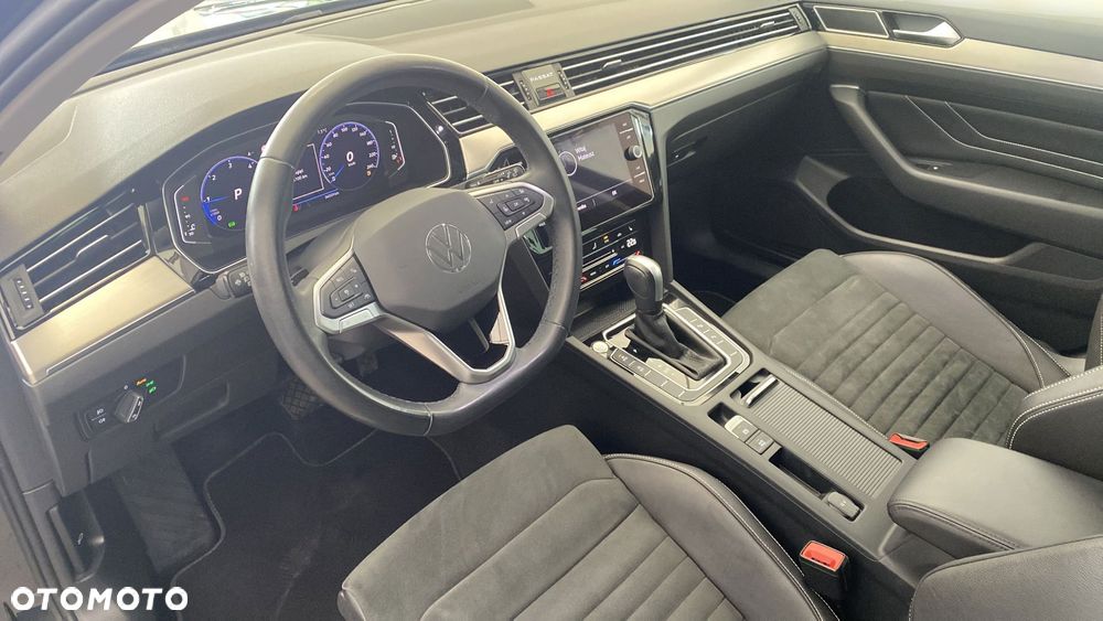 Volkswagen Passat - 10