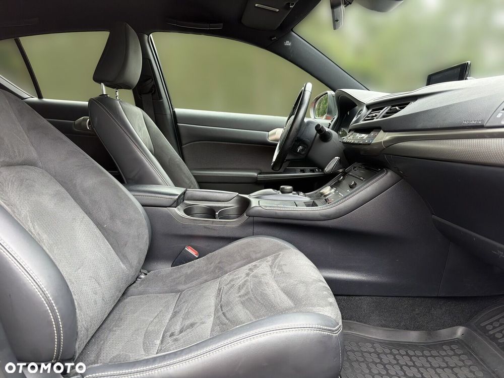 Lexus CT 200h F Sport - 13