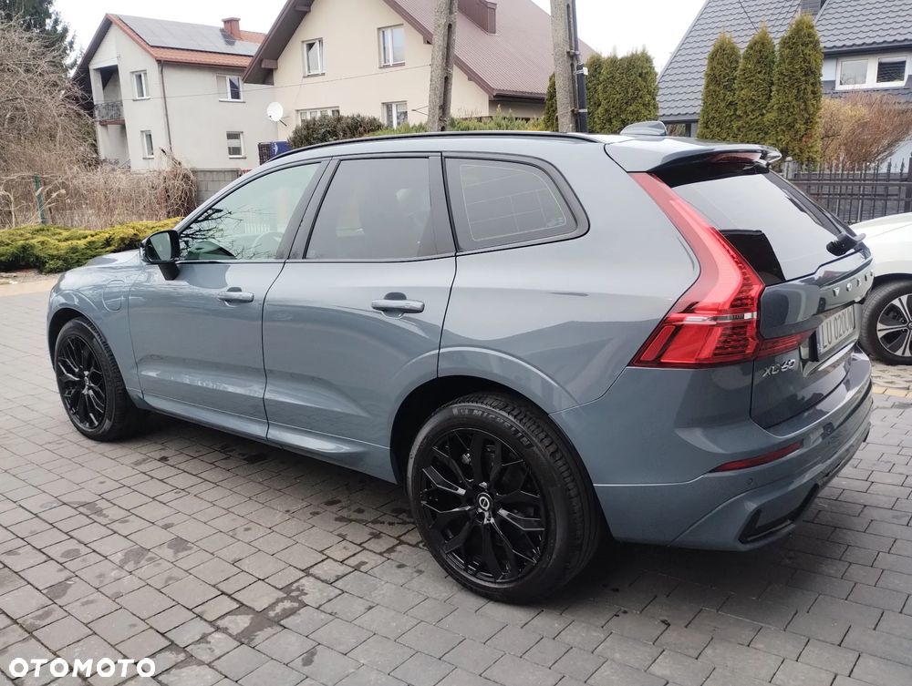 Volvo XC 60 T6 Plug-In Hybrid AWD Ultra Dark - 11