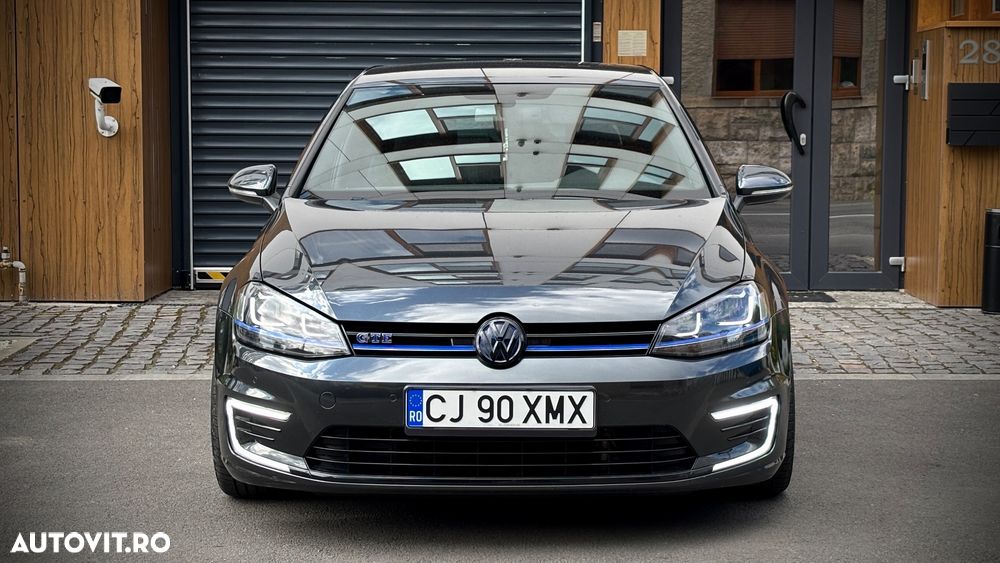 Volkswagen Golf - 26