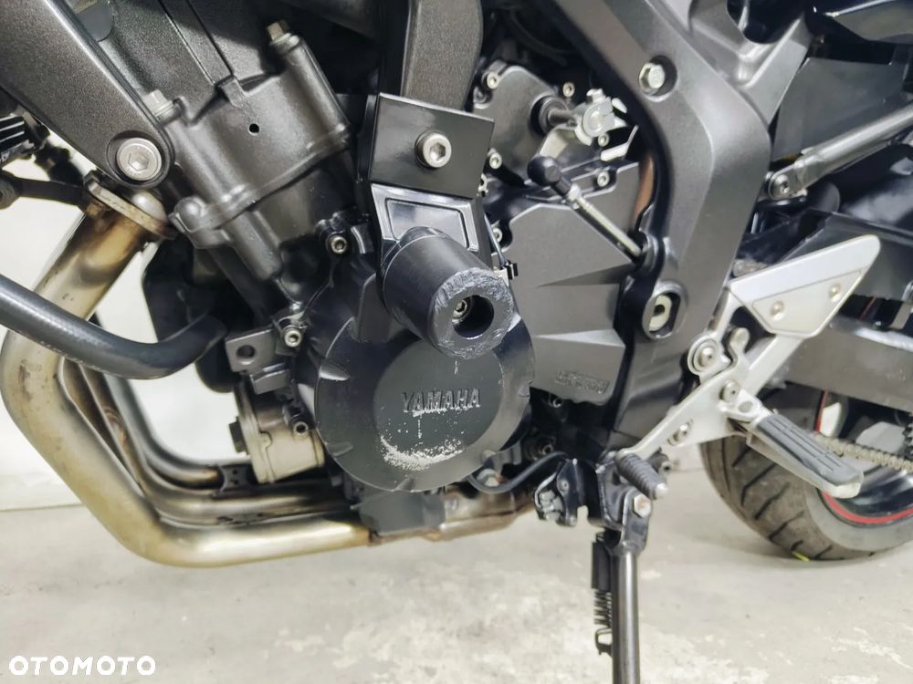 Yamaha FZ6 - 24