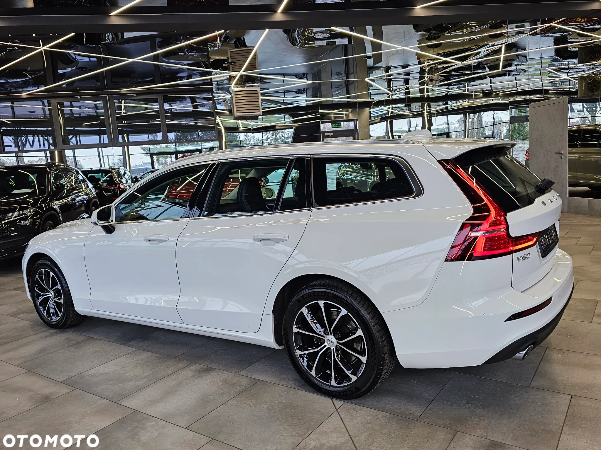Volvo V60 D4 AWD Momentum - 5