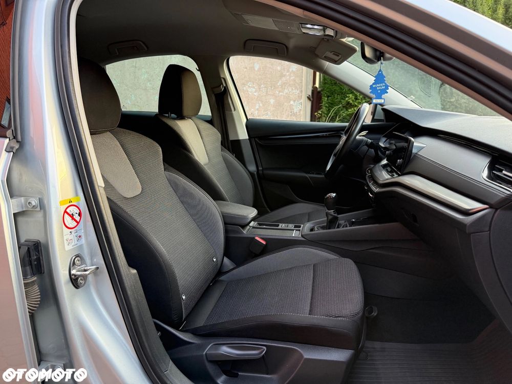 Skoda Octavia 1.5 TSI ACT Active - 8