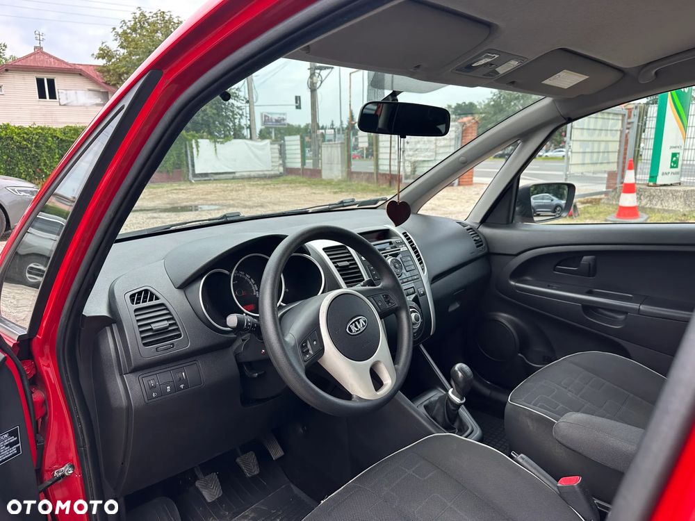 Kia Venga - 13