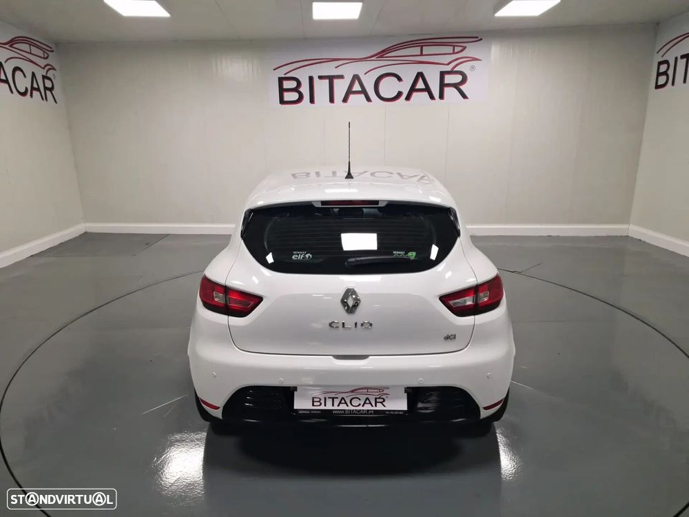 Renault Clio - 54