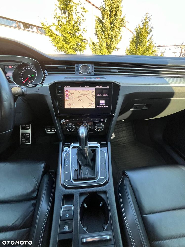 Volkswagen Passat - 15