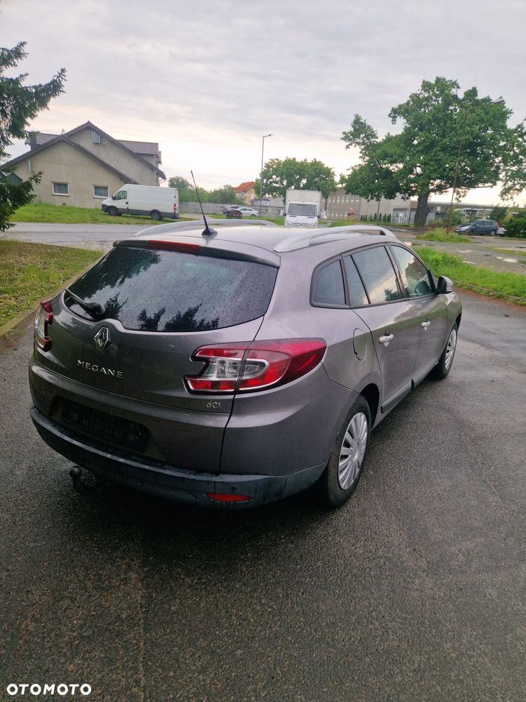 Renault Megane 1.5 dCi Zen EDC - 4