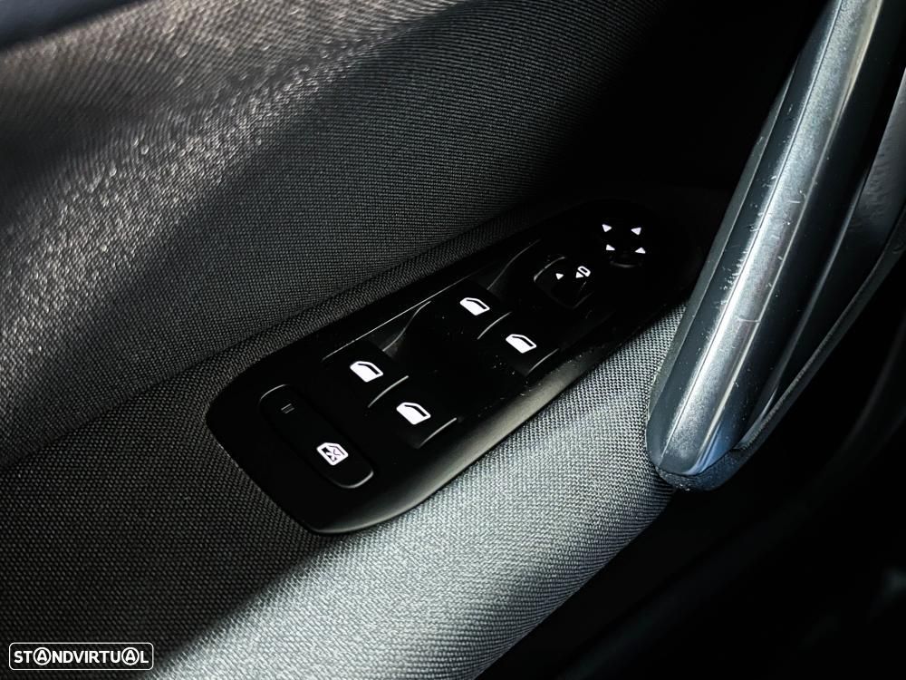 Peugeot 308 1.2 PureTech Allure - 44