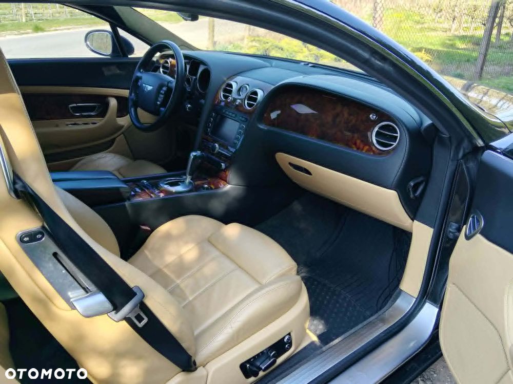 Bentley Continental GT - 11