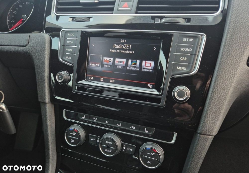 Volkswagen Golf - 14