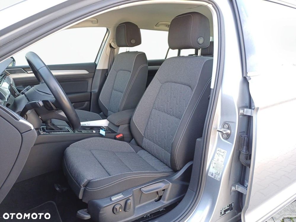 Volkswagen Passat - 10