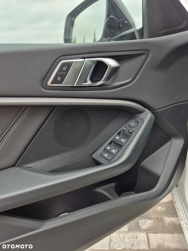 BMW Seria 1 118i GPF Sport Line - 24