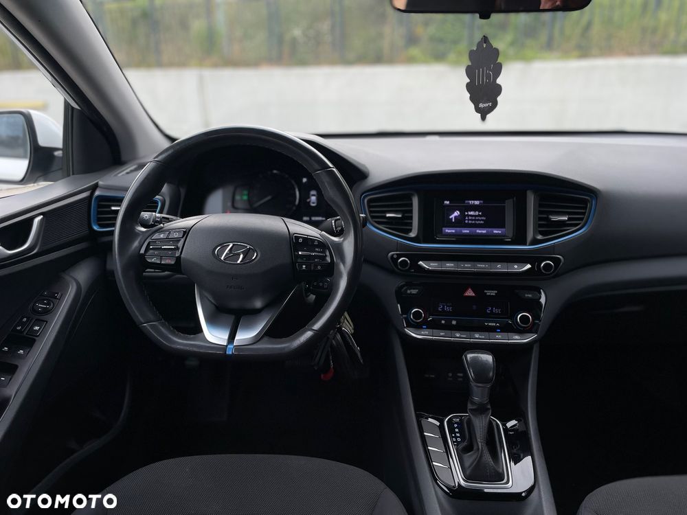 Hyundai IONIQ Hybrid Business - 21