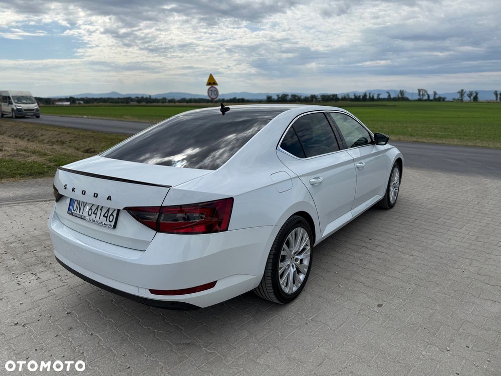 Skoda Superb 1.5 TSI Plug-in Hybrid Edition 130 DSG - 10