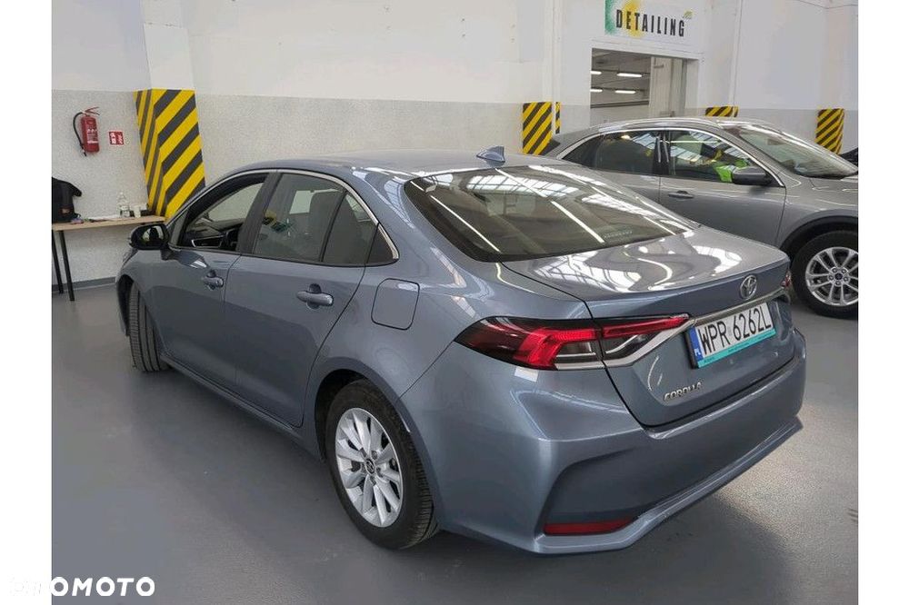 Toyota Corolla - 2