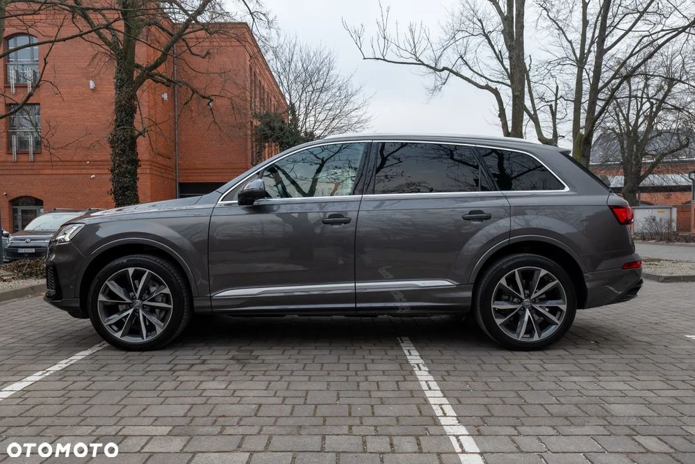 Audi Q7 - 7