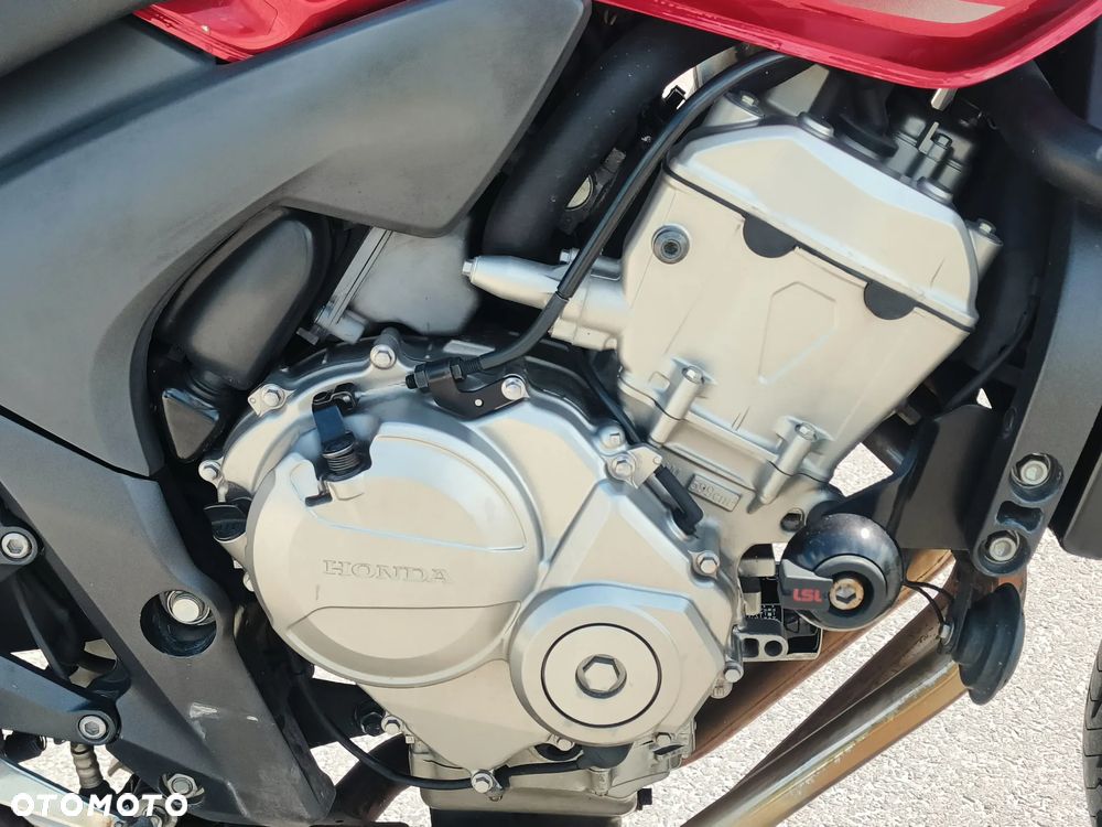 Honda CBF - 32