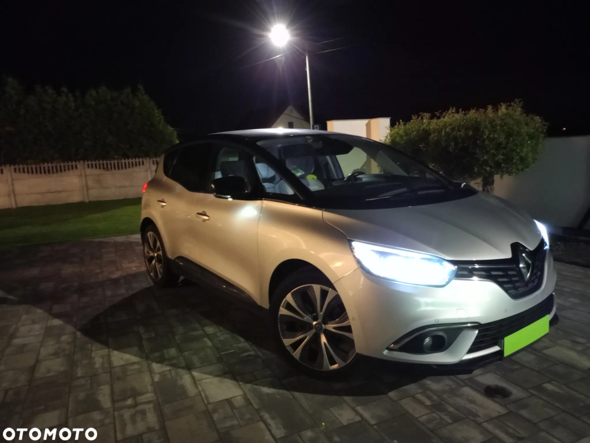 Renault Scenic 1.5 dCi Intens EDC - 8