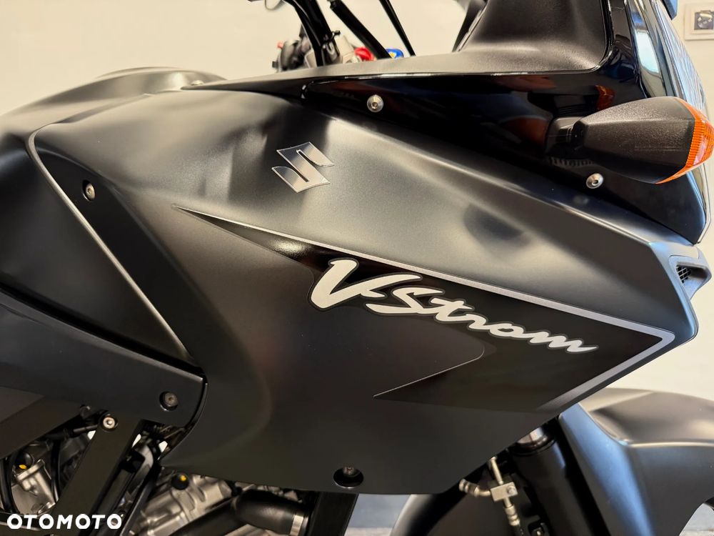 Suzuki V-STROM - 30