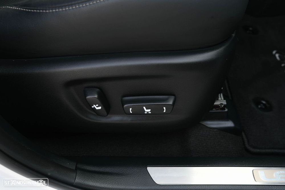 Lexus NX 300h Executive+ - 23