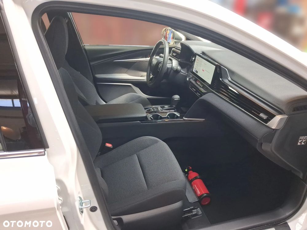 Toyota Camry - 9