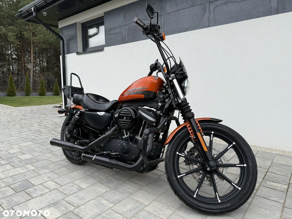 Harley-Davidson Sportster Iron 883 - 17