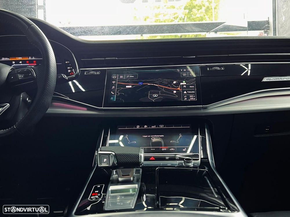 Audi SQ8 - 25