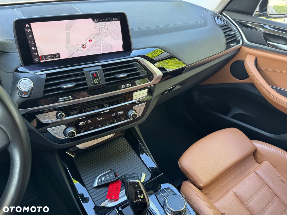 BMW X3 sDrive18d xLine - 34