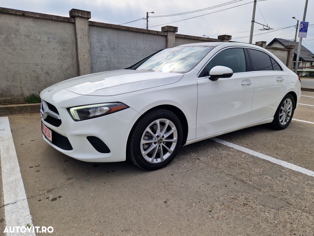 Mercedes-Benz A 220 Sedan 7G-DCT - 1