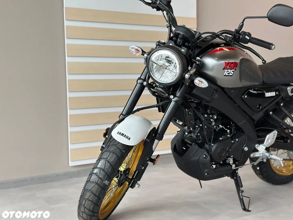 Yamaha XSR - 3